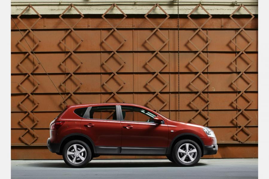  Nissan Qashqai 2007 года  (фото 100 из 100)
